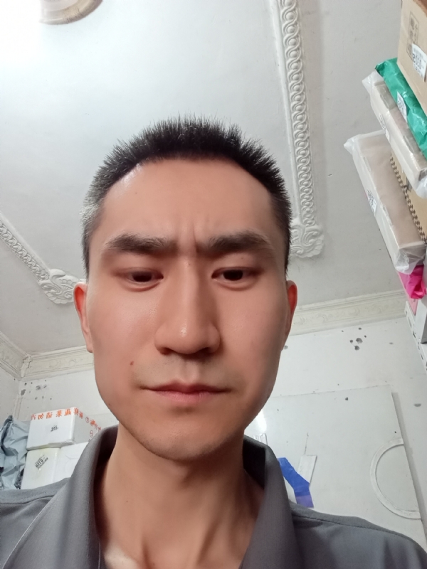 西门吹雪的第一张照片--烟台相亲服务中心