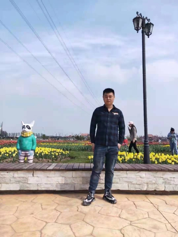 海阔天空的第一张照片--烟台相亲服务中心