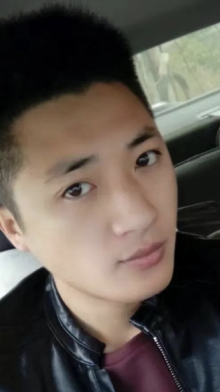 小汤米的第二张照片--烟台相亲服务中心