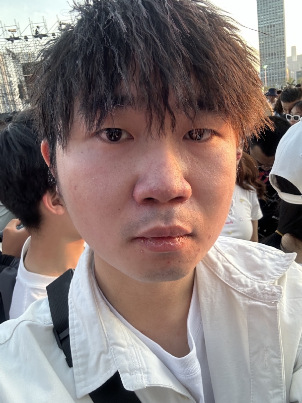 会修电脑的小杨的第一张照片--烟台相亲服务中心