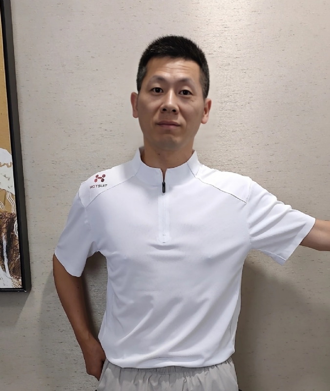 红旗下长大的第一张照片--烟台相亲服务中心