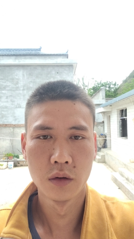 简单点的第一张照片--烟台相亲服务中心