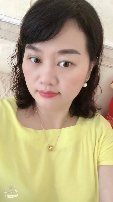 微笑的第一张照片--烟台相亲服务中心