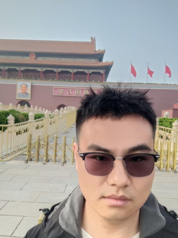 喧嚣的风的第一张照片--烟台相亲服务中心