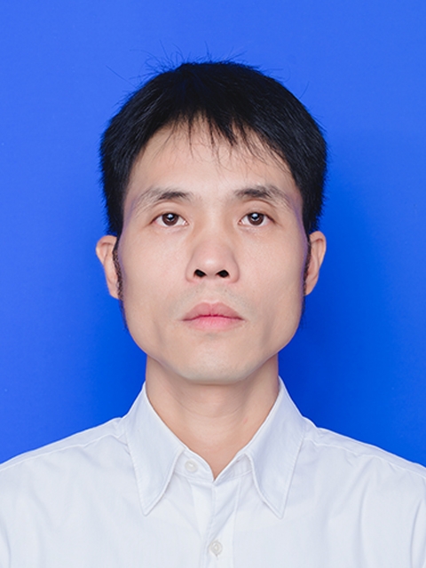 魅力中年的第一张照片--烟台相亲服务中心