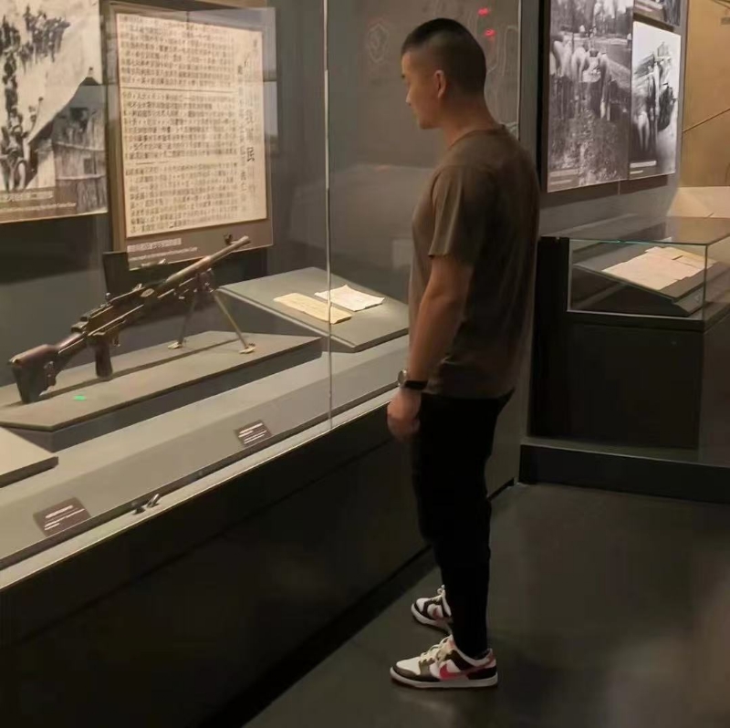 霸气的第一张照片--烟台相亲服务中心