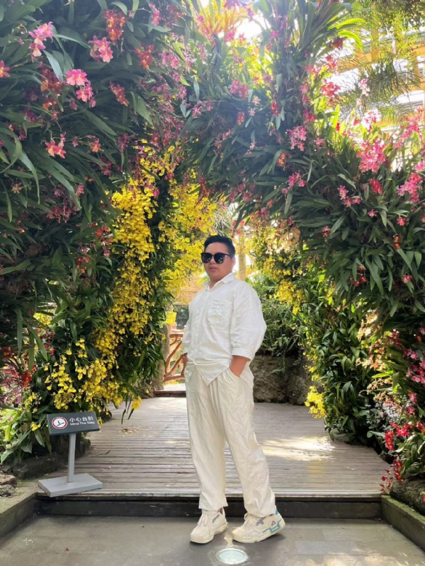 少一点的第一张照片--烟台相亲服务中心