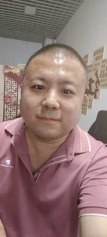 漫步星辰的第一张照片--烟台相亲服务中心