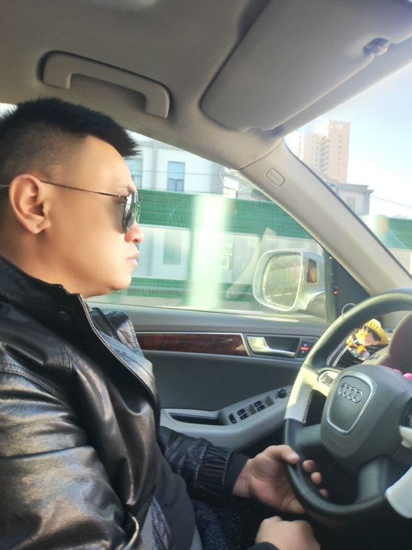 Mr陈的第一张照片--烟台相亲服务中心