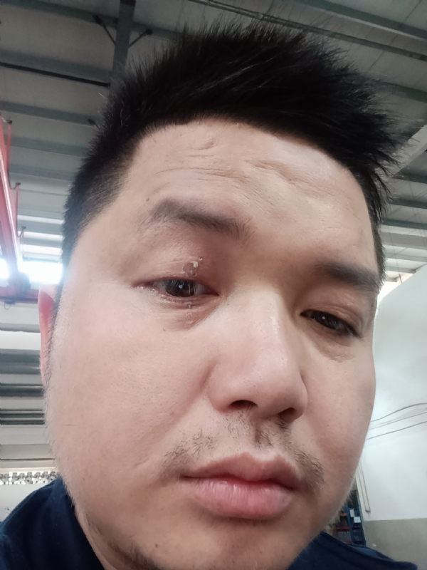 彬彬的第一张照片--烟台相亲服务中心