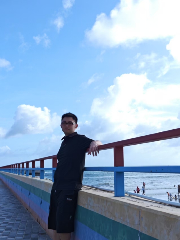 威wei的第二张照片--烟台相亲服务中心