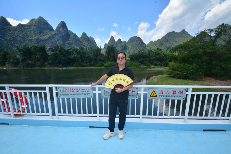 沙漠海的第四张照片--烟台相亲服务中心