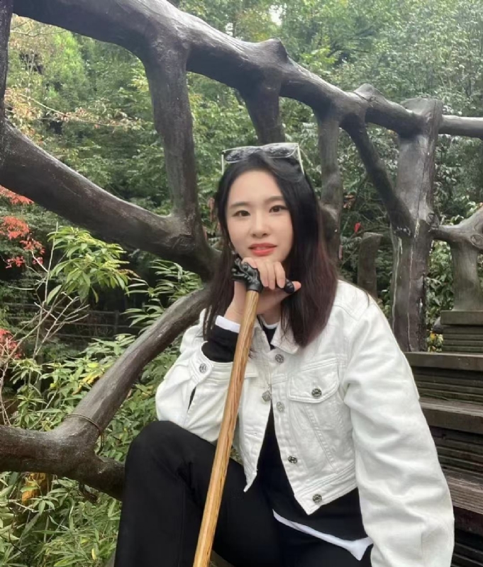 琪琪的第一张照片--烟台相亲服务中心