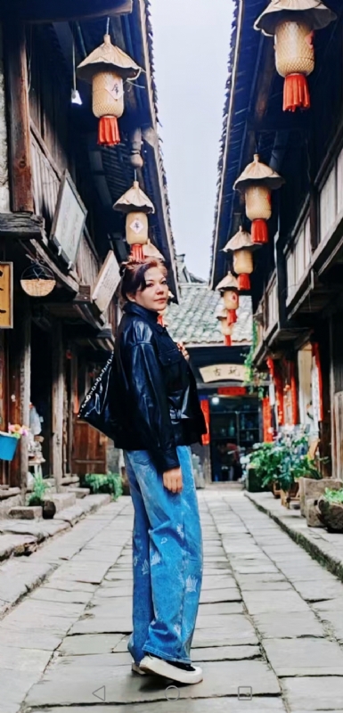 宛霞的第五张照片--烟台相亲服务中心