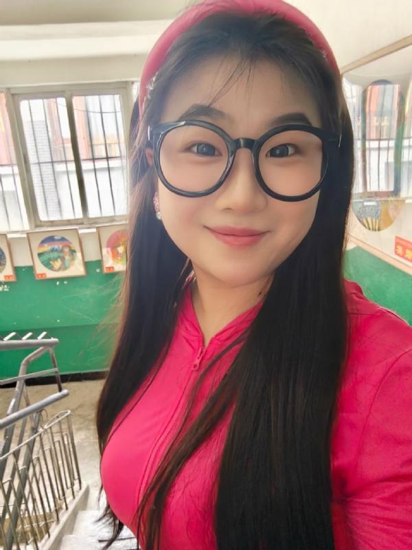 颂宜的第一张照片--烟台相亲服务中心