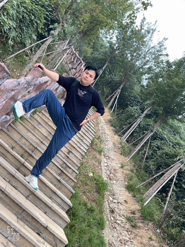 择一人白头偕老的第二张照片--烟台相亲服务中心