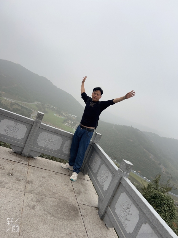 择一人白头偕老的第三张照片--烟台相亲服务中心