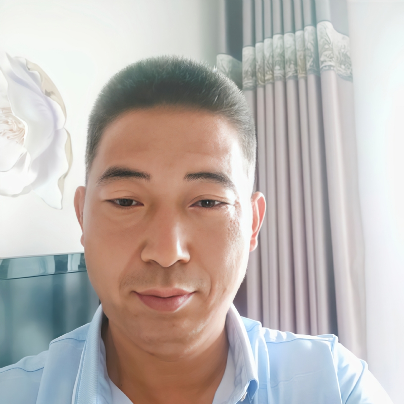 雨中漫步的第一张照片--烟台相亲服务中心