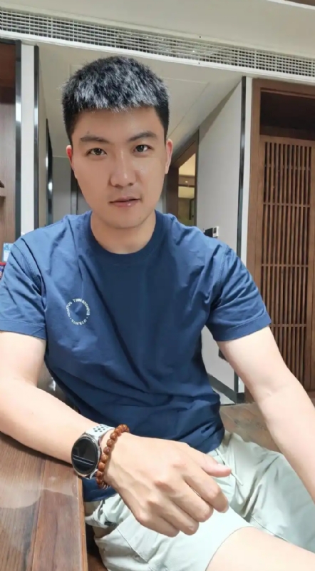 大鹏展翅的第二张照片--烟台相亲服务中心