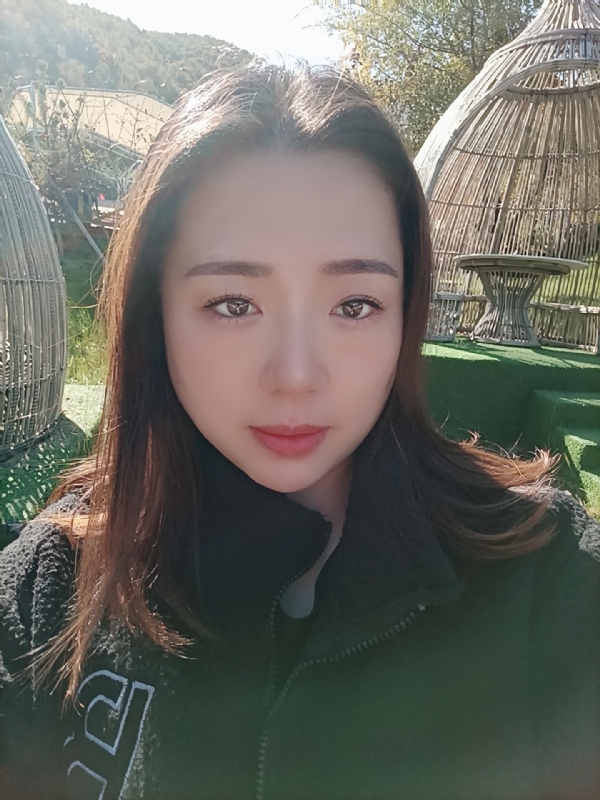 阿燕的第一张照片--烟台相亲服务中心