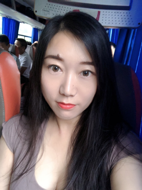 杨杨的第二张照片--烟台相亲服务中心