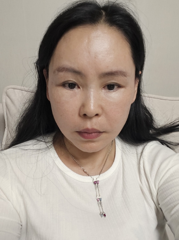 仁荷的第二张照片--烟台相亲服务中心