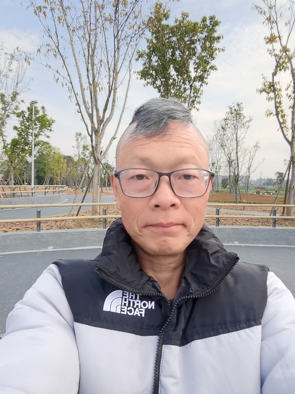 做喜欢的事的第一张照片--烟台相亲服务中心