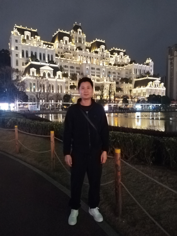 另一半的她的第三张照片--烟台相亲服务中心