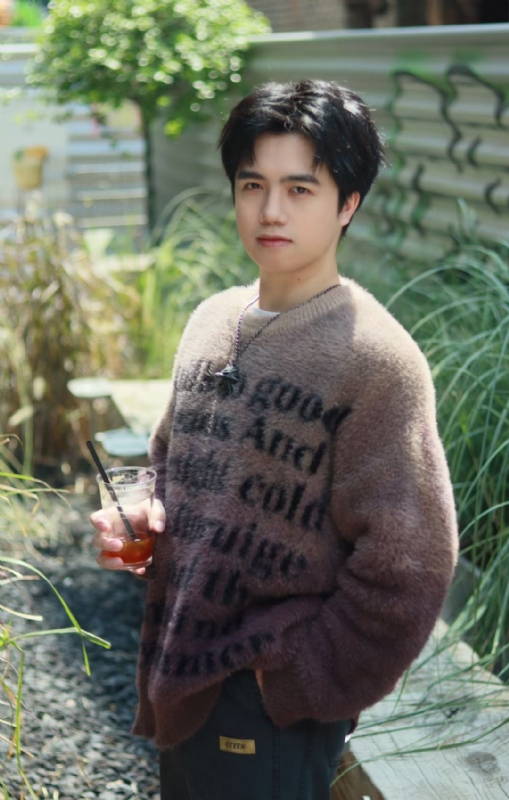 檐下雨的第二张照片--烟台相亲服务中心