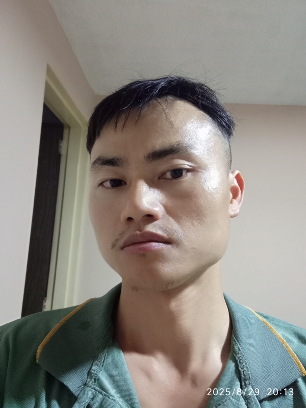 自简的第二张照片--烟台相亲服务中心