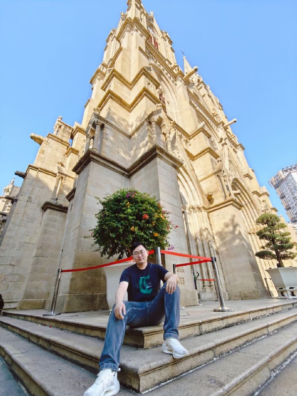 Marco的第三张照片--烟台相亲服务中心