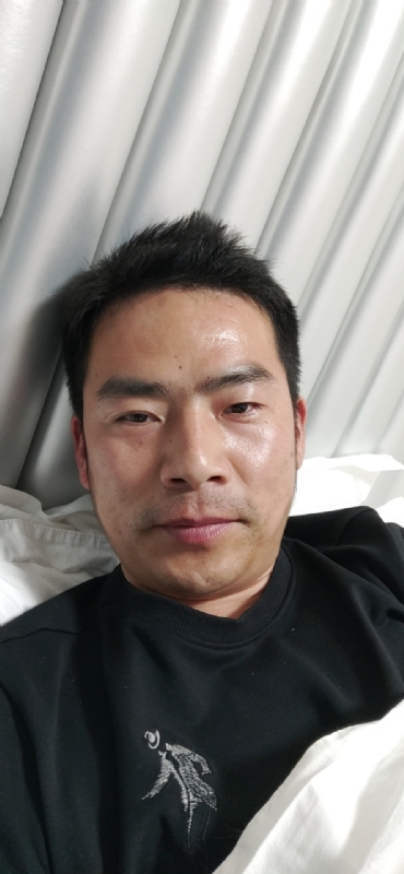 携手共进的第一张照片--烟台相亲服务中心