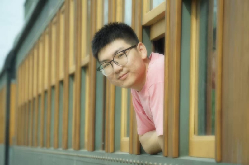 锦瑟无端五十弦的第一张照片--烟台相亲服务中心